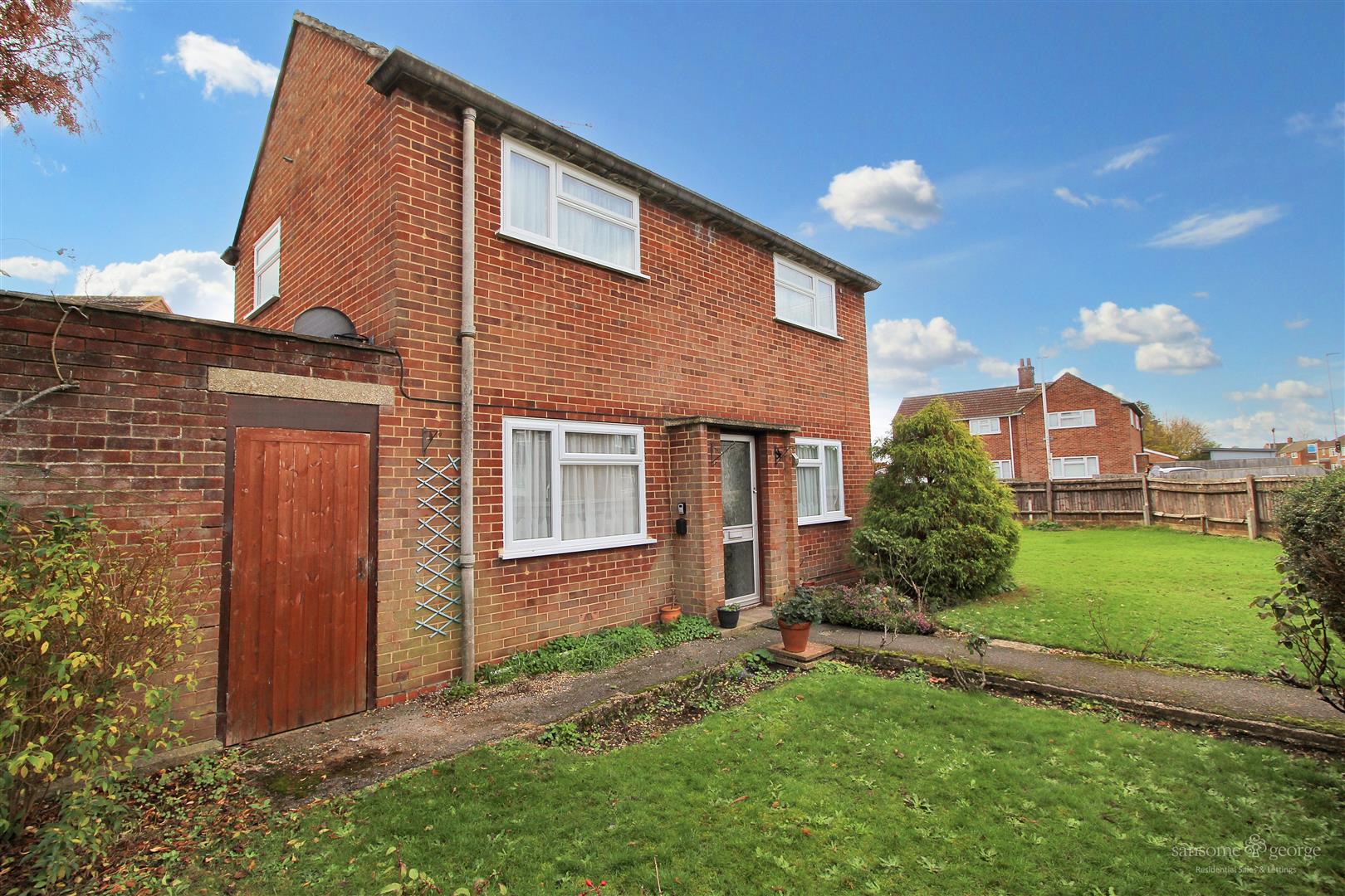 Dee Road, Tilehurst, Reading